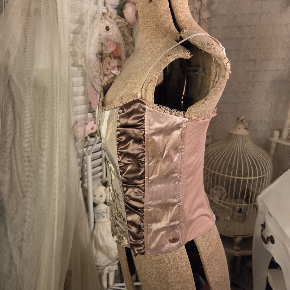♡ nwt rare vintage floral ren corset ♡ - Picture 3 of 6